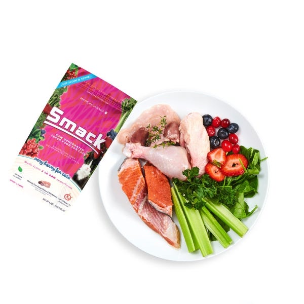 Smack Very Berry Chicken Crunchy Dehydrated Cat Food